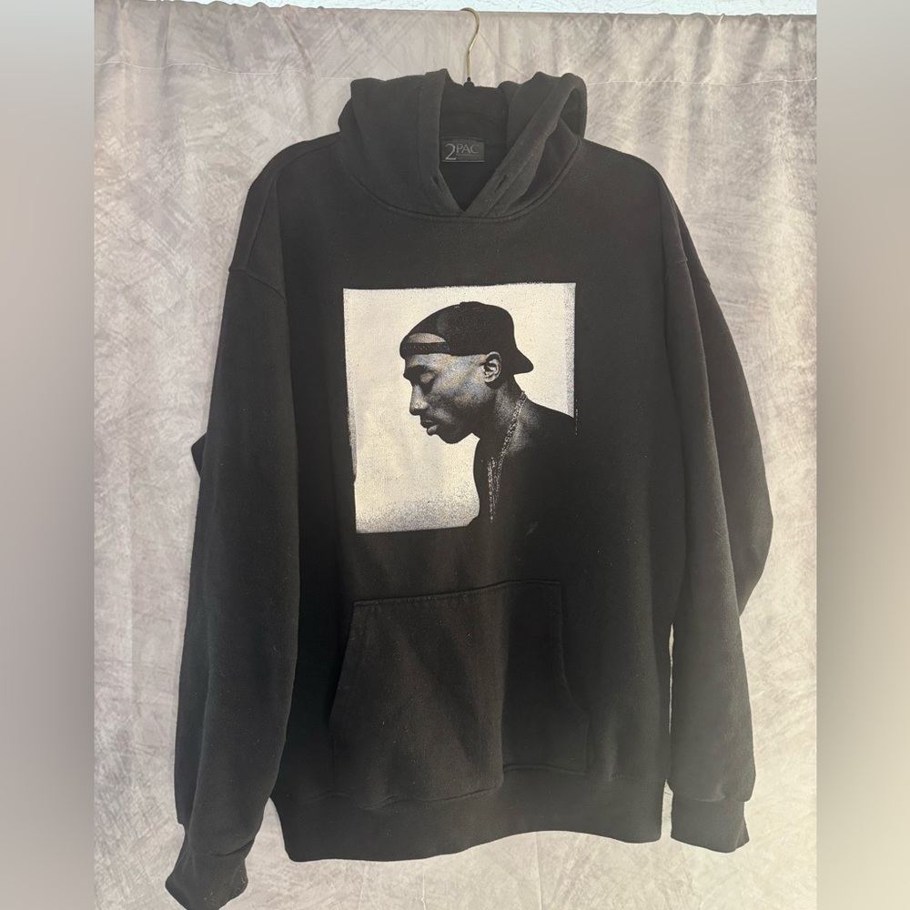 Black Graphic Tupac Hoodie